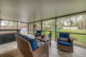 Screened-in Porch