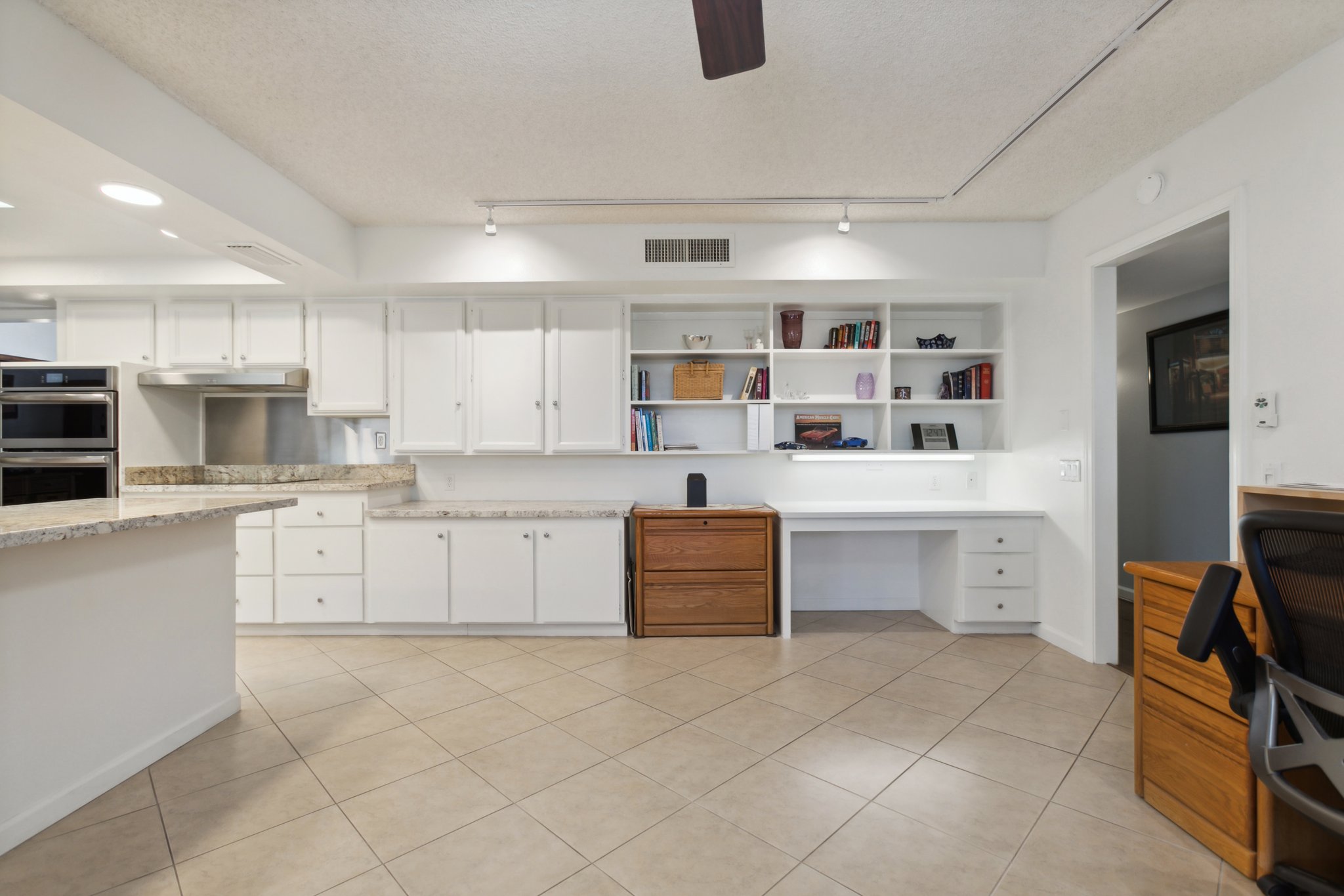 12315 W Sonnet Dr - 017.JPG