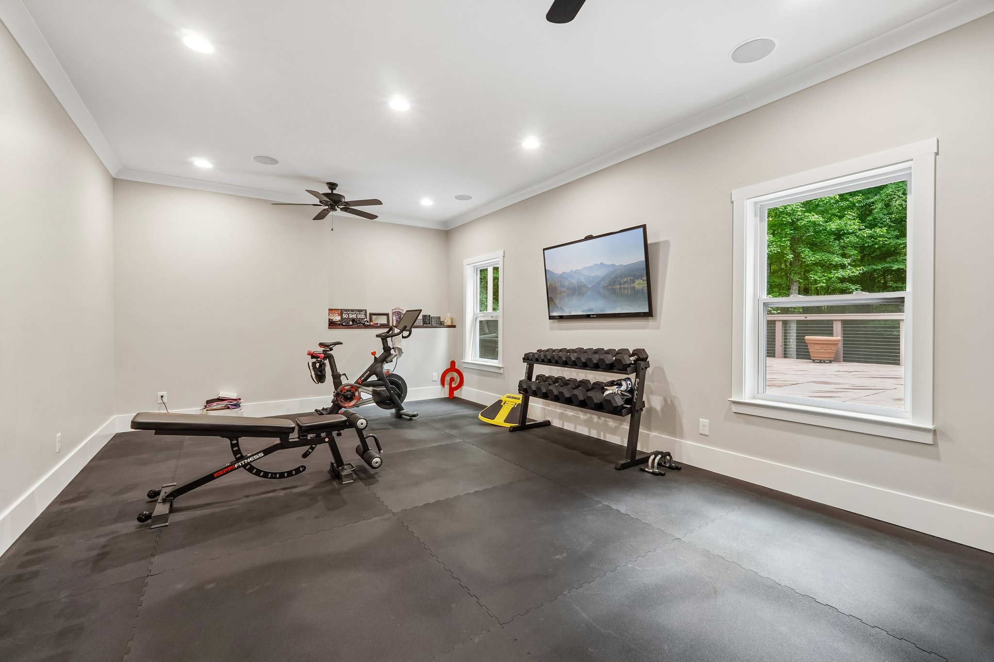 Crofton Dr-S0306-048.jpg