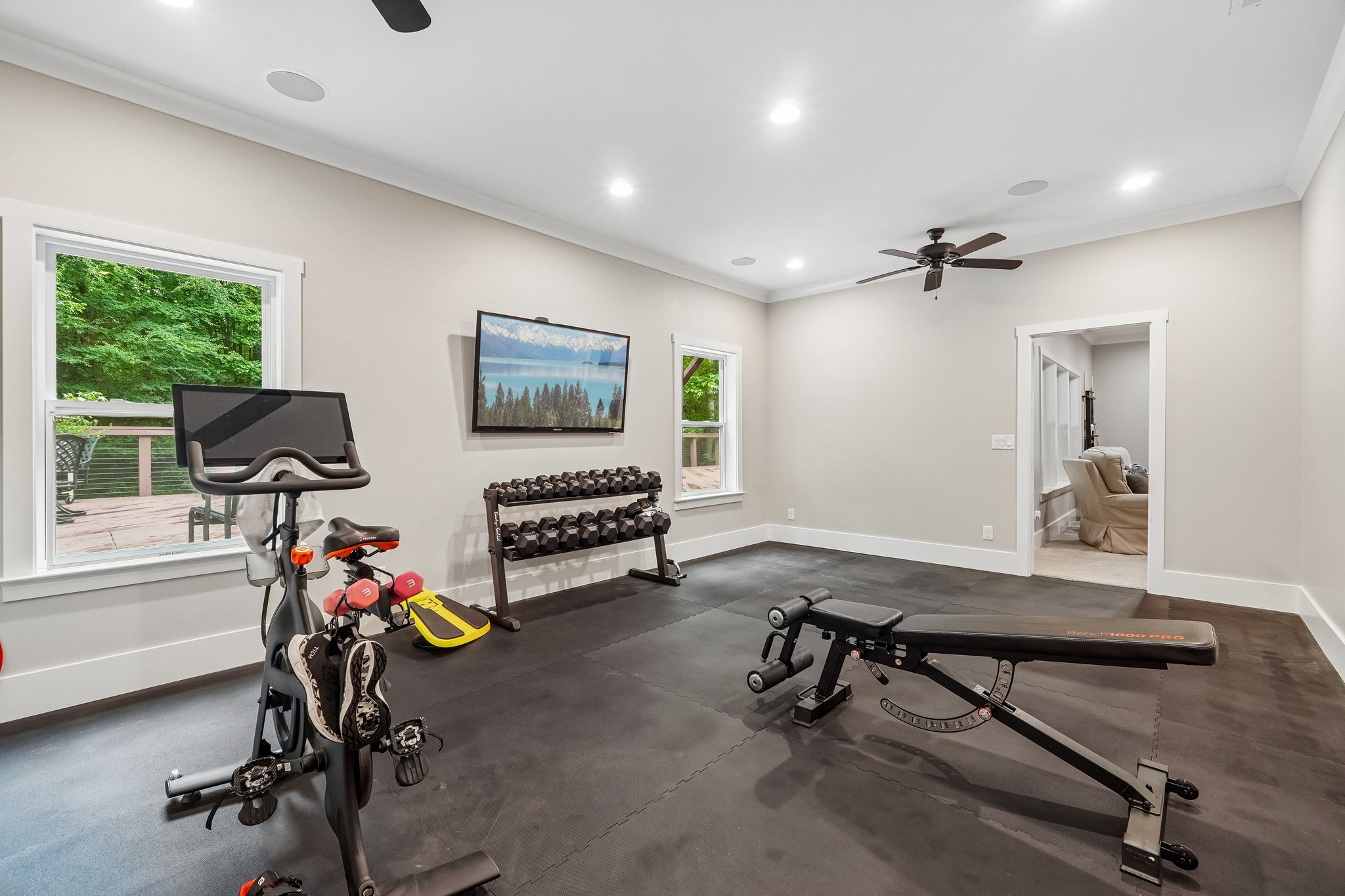 Crofton Dr-S0306-049.jpg