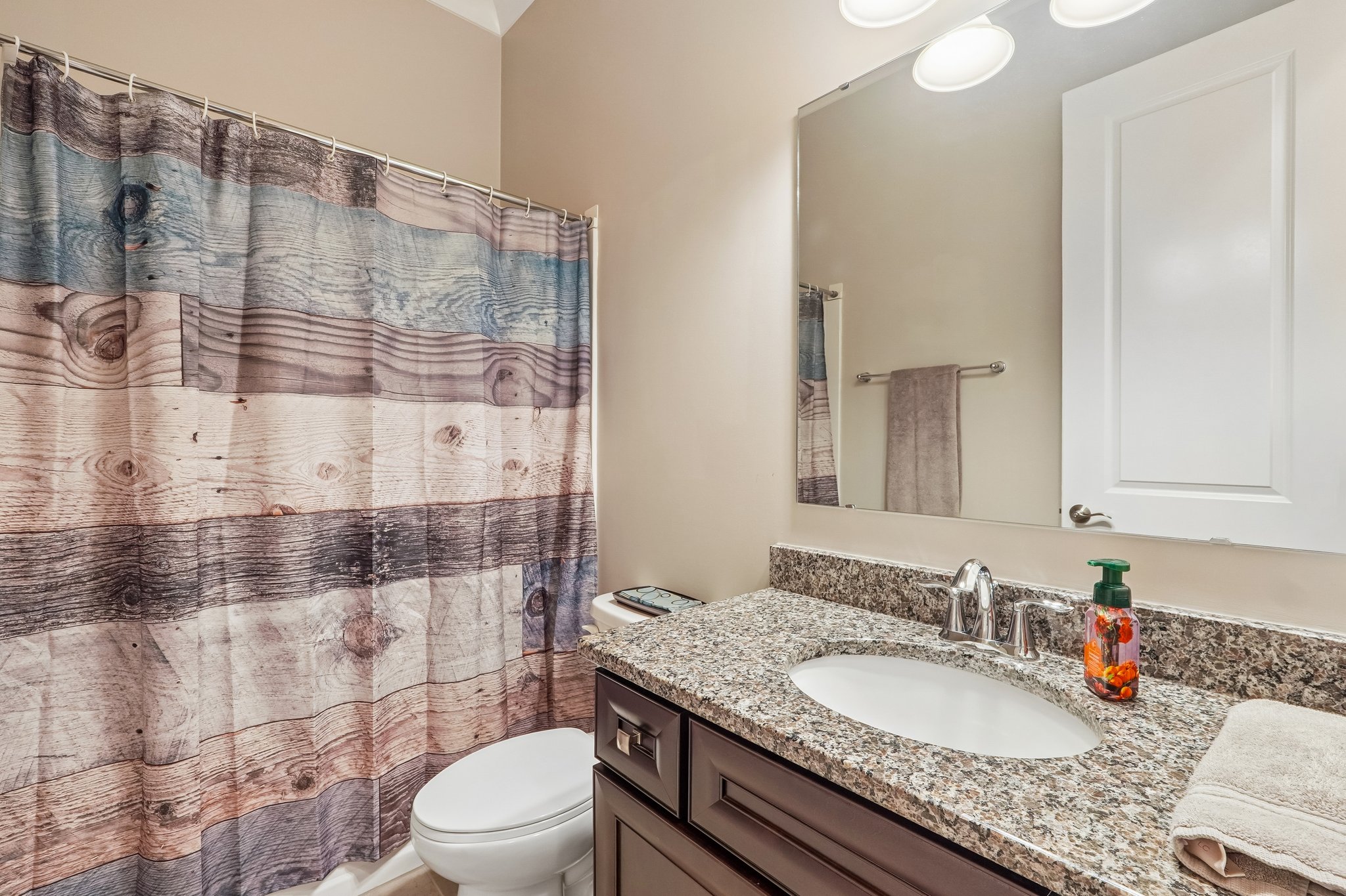 Crofton Dr-S0306-067.jpg