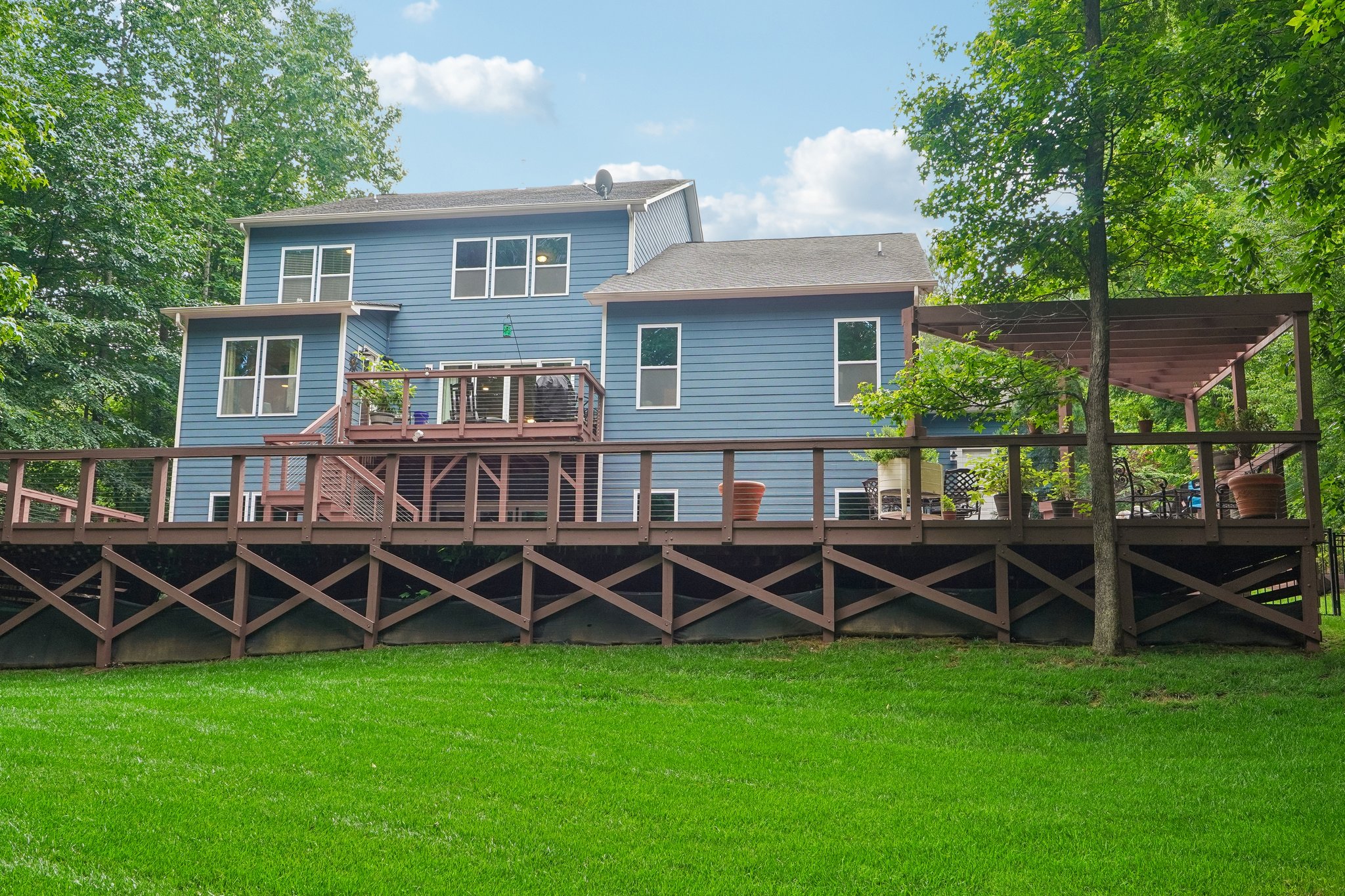 Crofton Dr-S0306-086.jpg