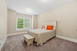 Crofton Dr-S0306-032.jpg