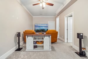 Crofton Dr-S0306-057.jpg