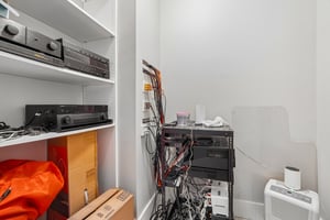 Crofton Dr-S0306-061.jpg
