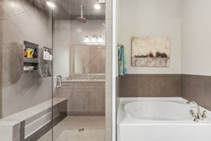 Crofton Dr-S0306-076.jpg