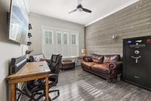 Crofton Dr-S0306-078.jpg