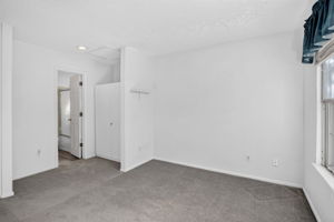  Photo 37