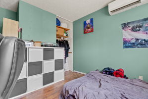  Photo 48