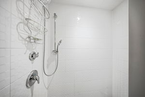  Photo 39