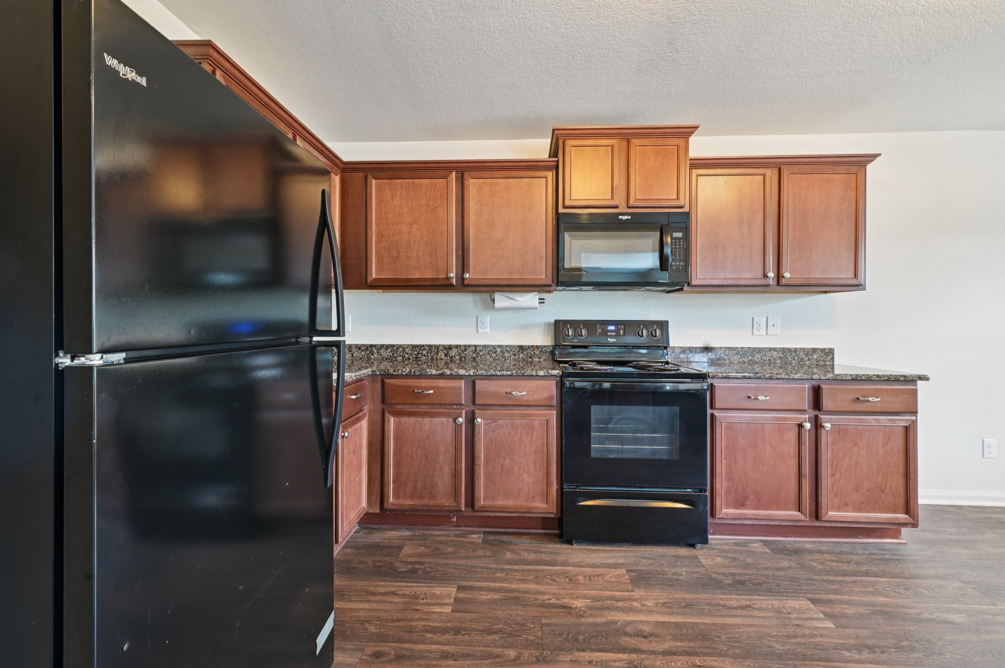 Wavecrest Rd-S2307-013.jpg