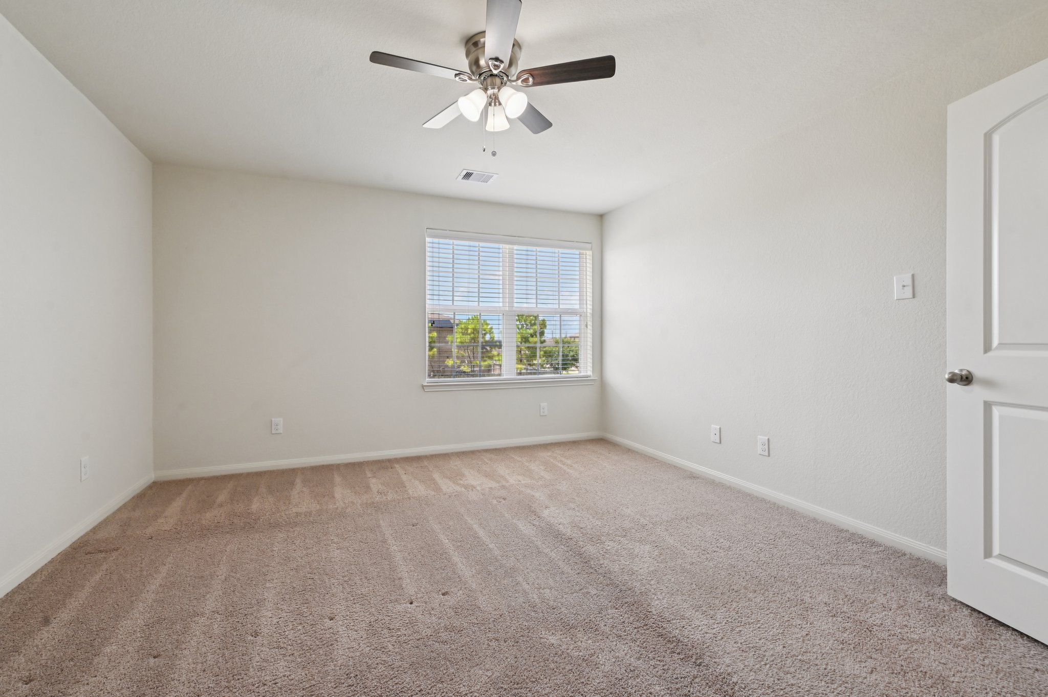 Wavecrest Rd-S2307-018.jpg