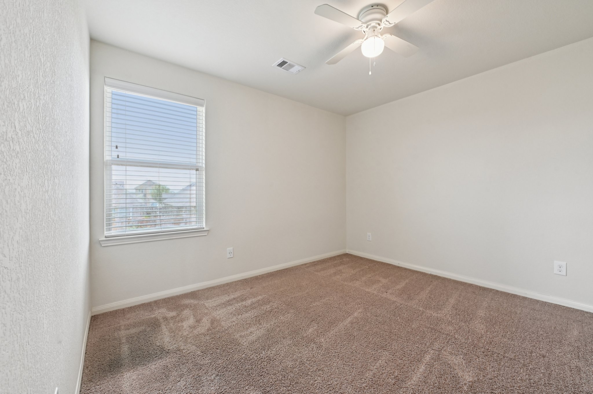 Wavecrest Rd-S2307-031.jpg