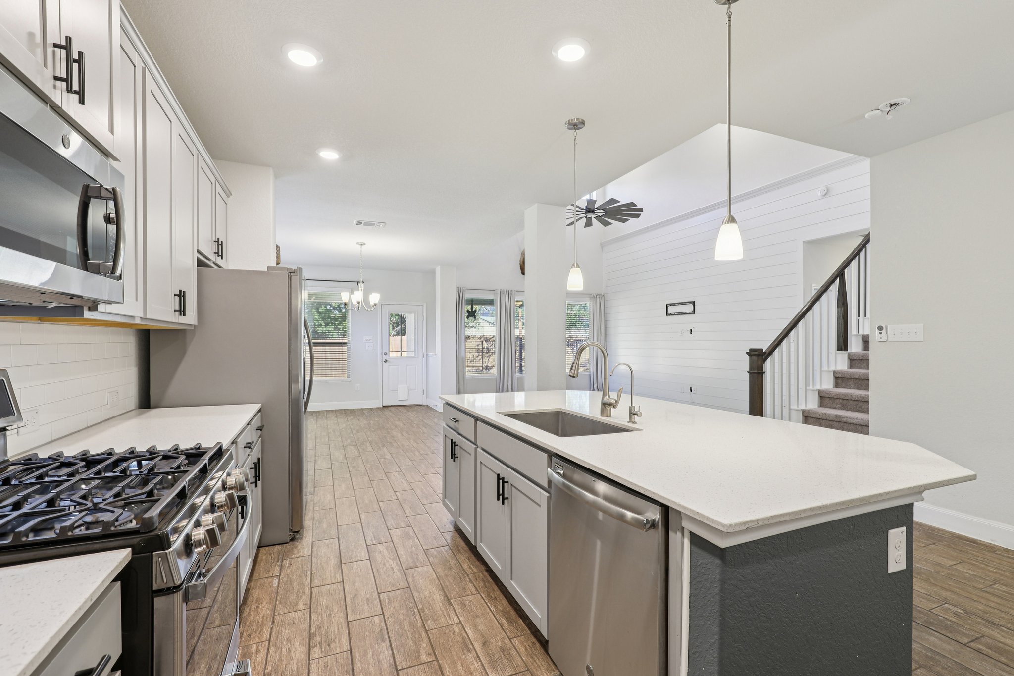 Twister Ln-S1601-019.jpg