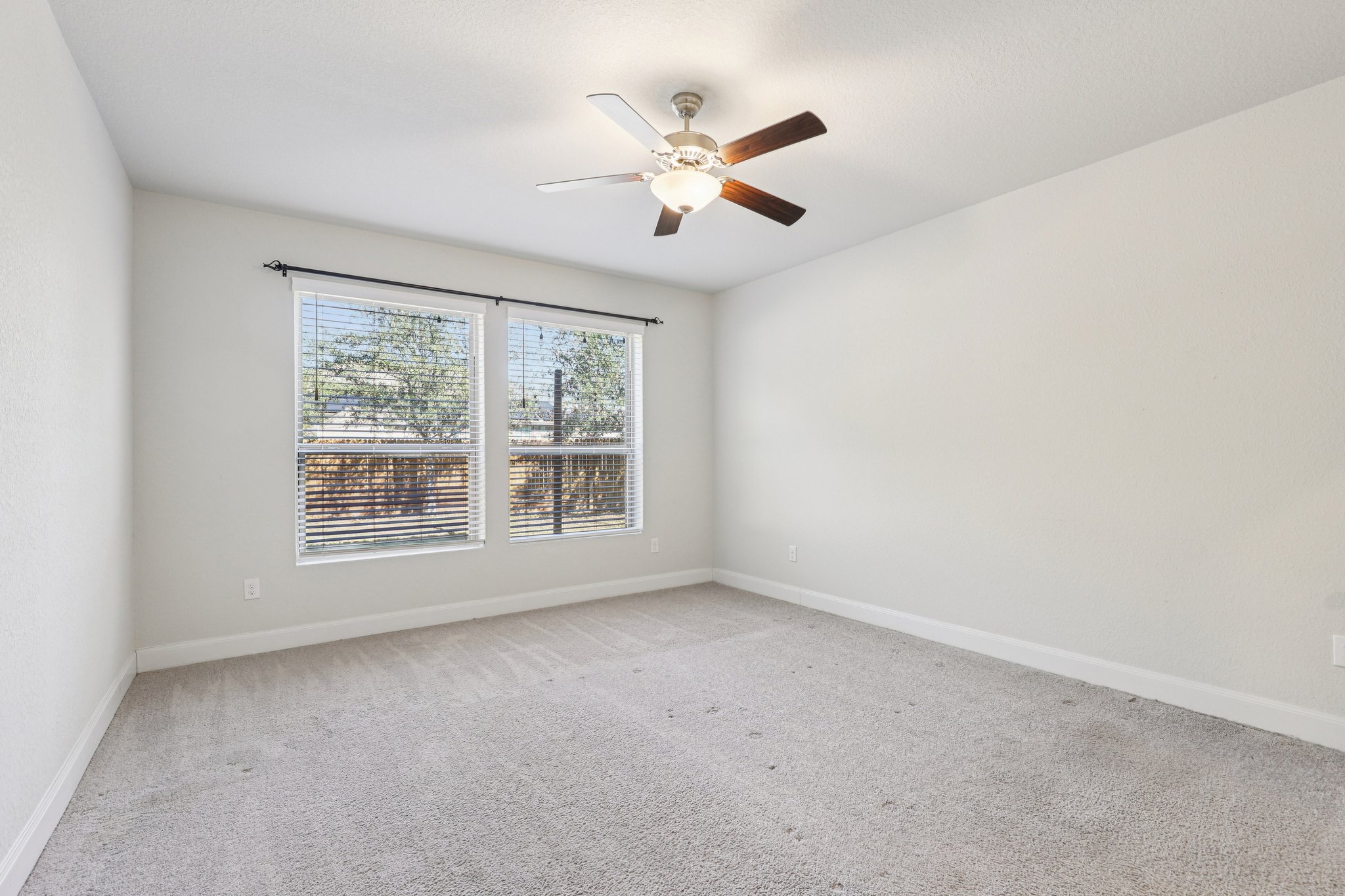 Twister Ln-S1601-027.jpg