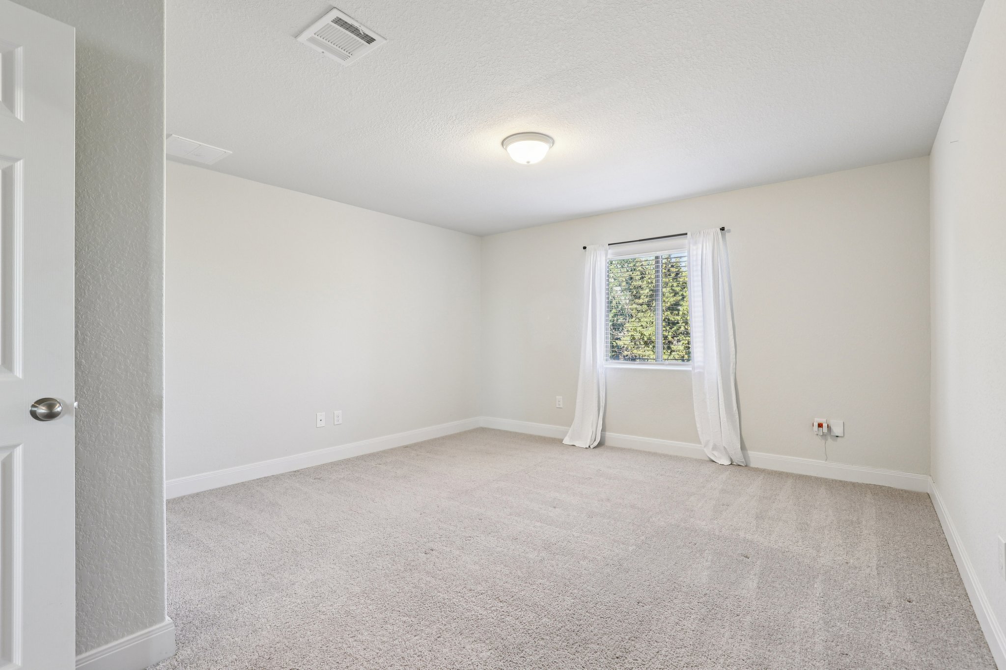 Twister Ln-S1601-039.jpg