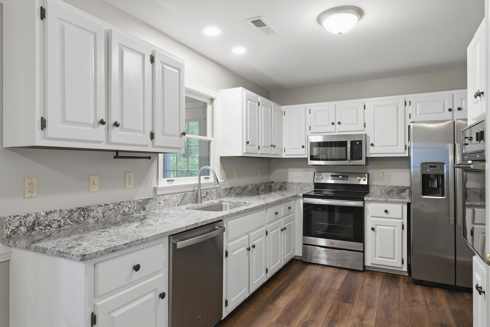 12-Kitchen