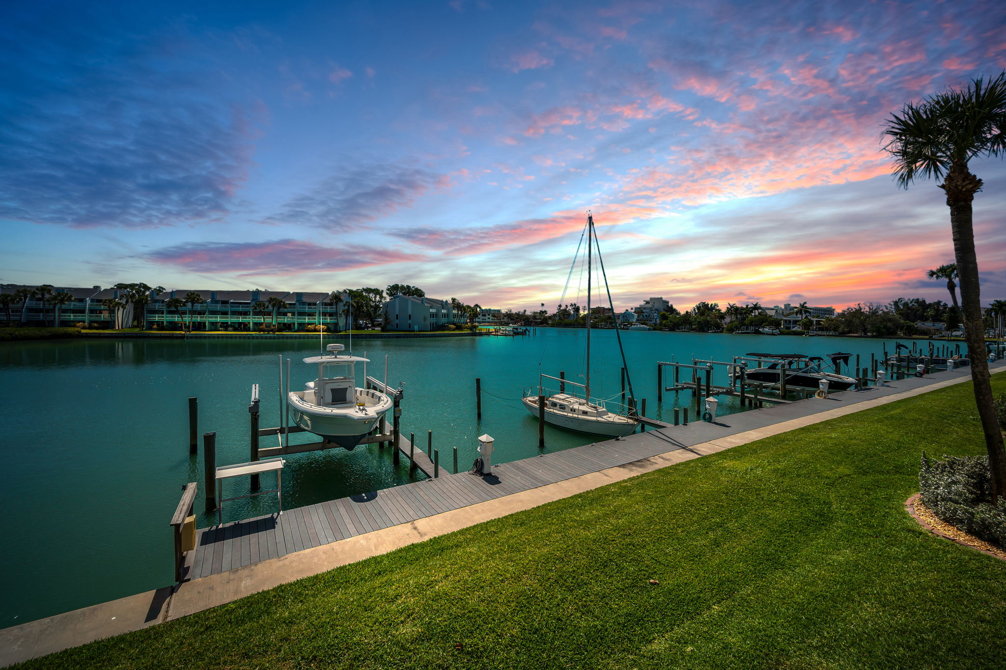 Great Room Balcony View3