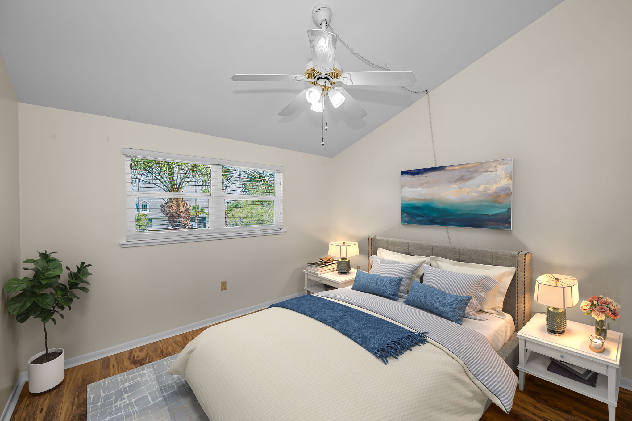 Upper Level Bedroom11a