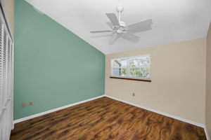 Upper Level Bedroom3