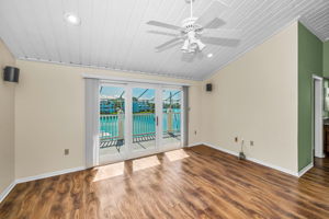 Upper Level Primary Bedroom1b