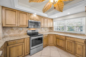 Kitchen12