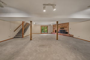  Photo 34