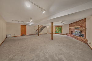  Photo 35