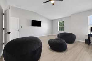  Photo 51