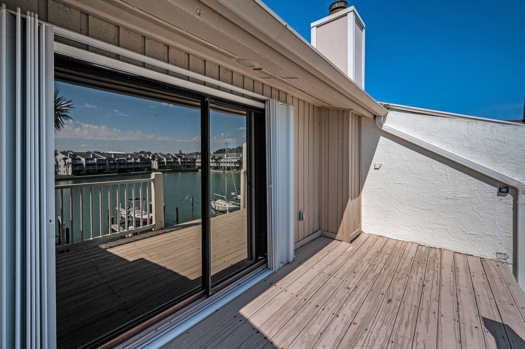 Upper Level Master Bedroom Balcony2