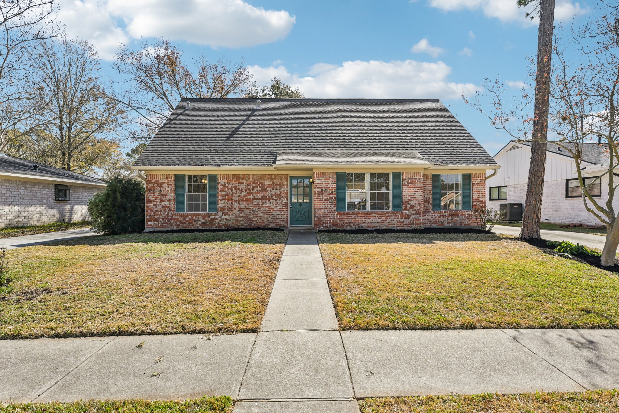 Attlee Dr-S3001-003.jpg