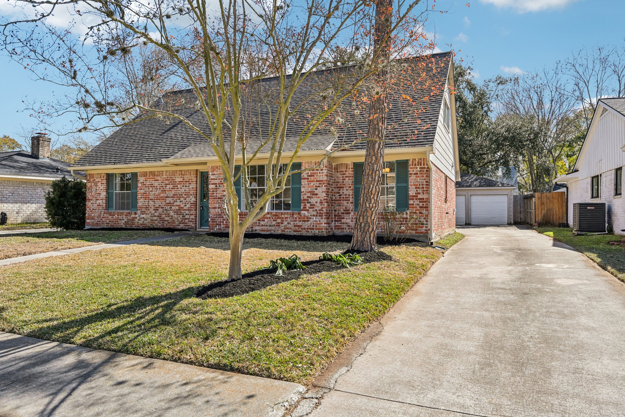 Attlee Dr-S3001-005.jpg