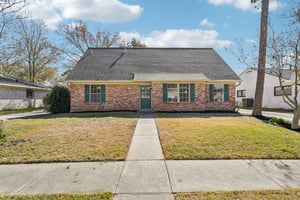 Attlee Dr-S3001-003.jpg