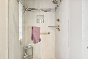  Photo 36