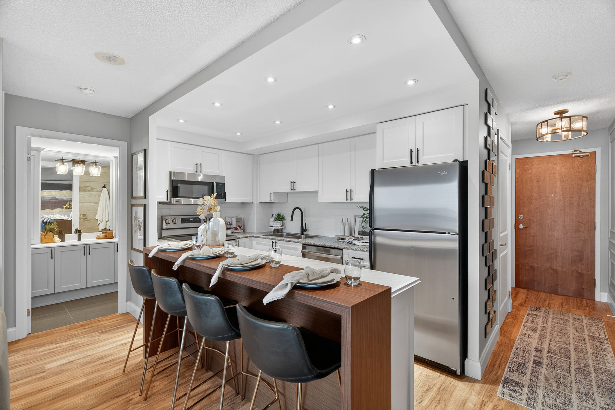1235 Bayly St Unit 416 Pickering, ON L1W 1L7