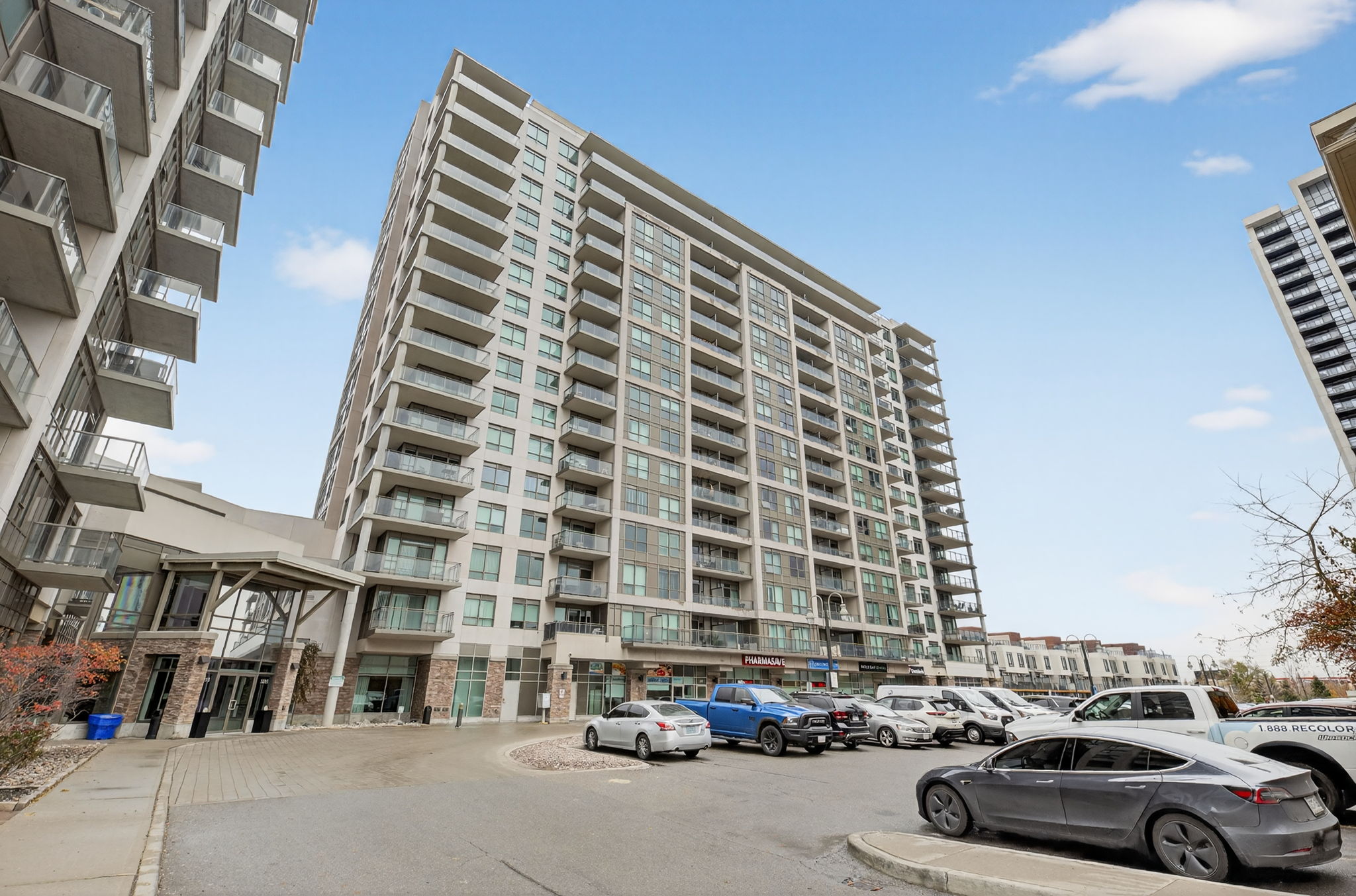 1235 Bayly St Unit 416 Pickering, ON L1W 1L7