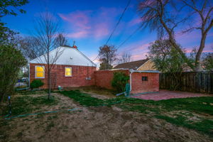  Photo 24