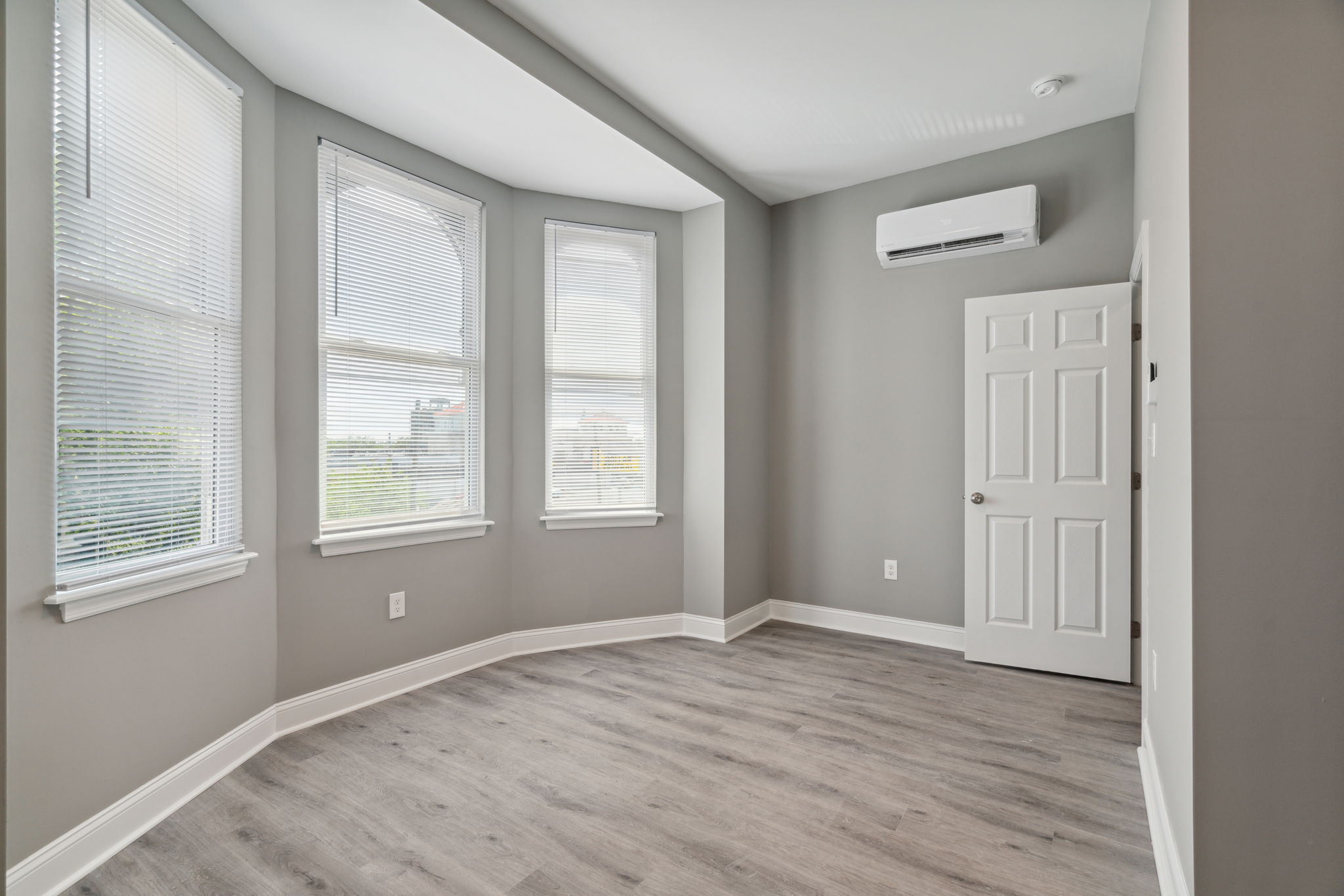 1235 W Lehigh Ave Unit 2 - 10 - edit