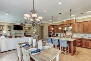 Kitchen / Family / Casual Dining