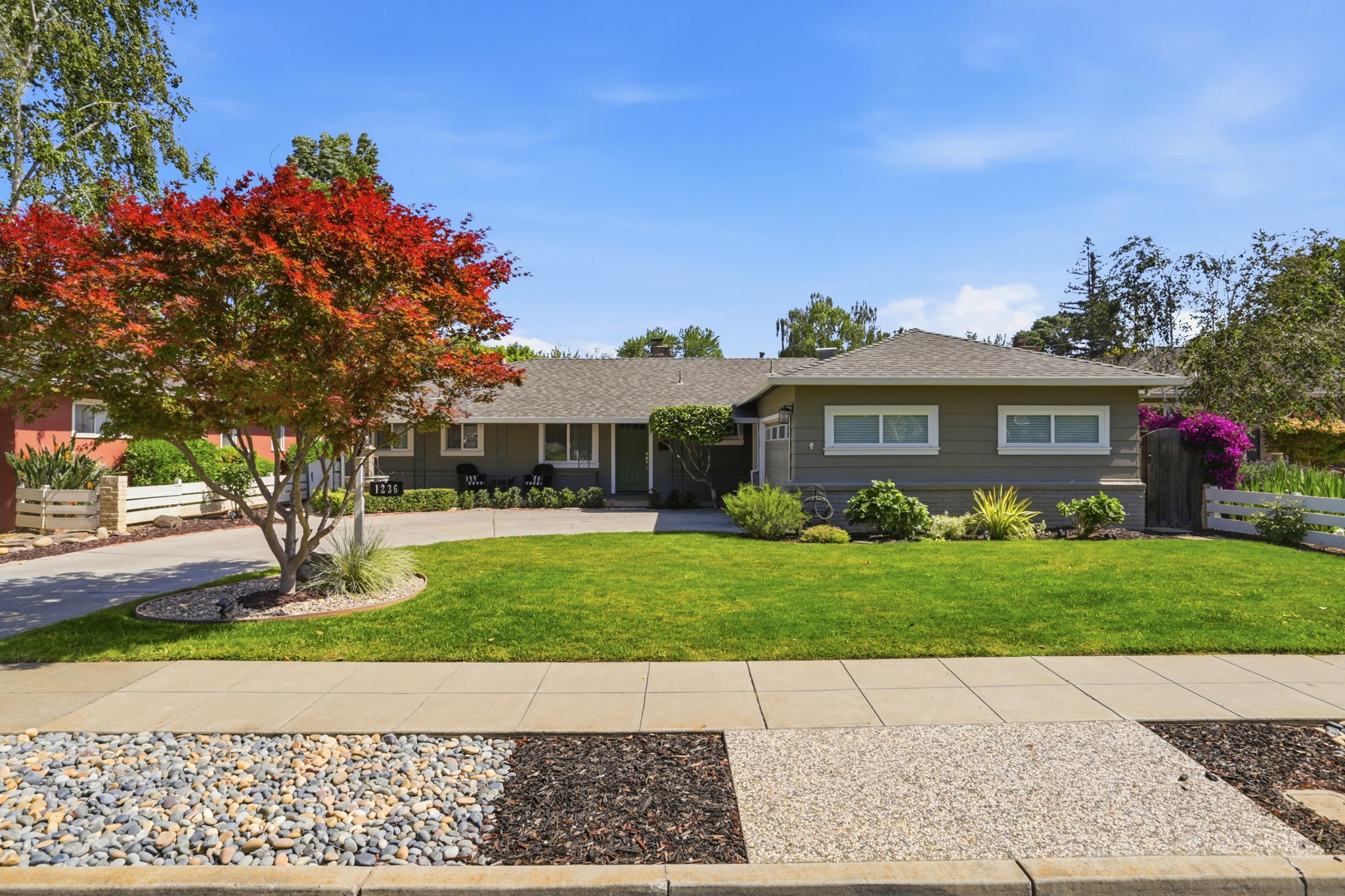 001_F8_1236 Husted Ave