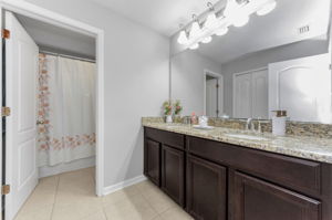 Upper Level Bathroom 3a