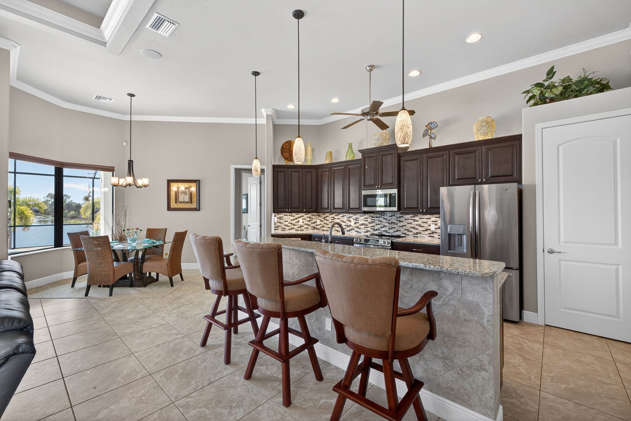 Breakfast Bar 2 of 2