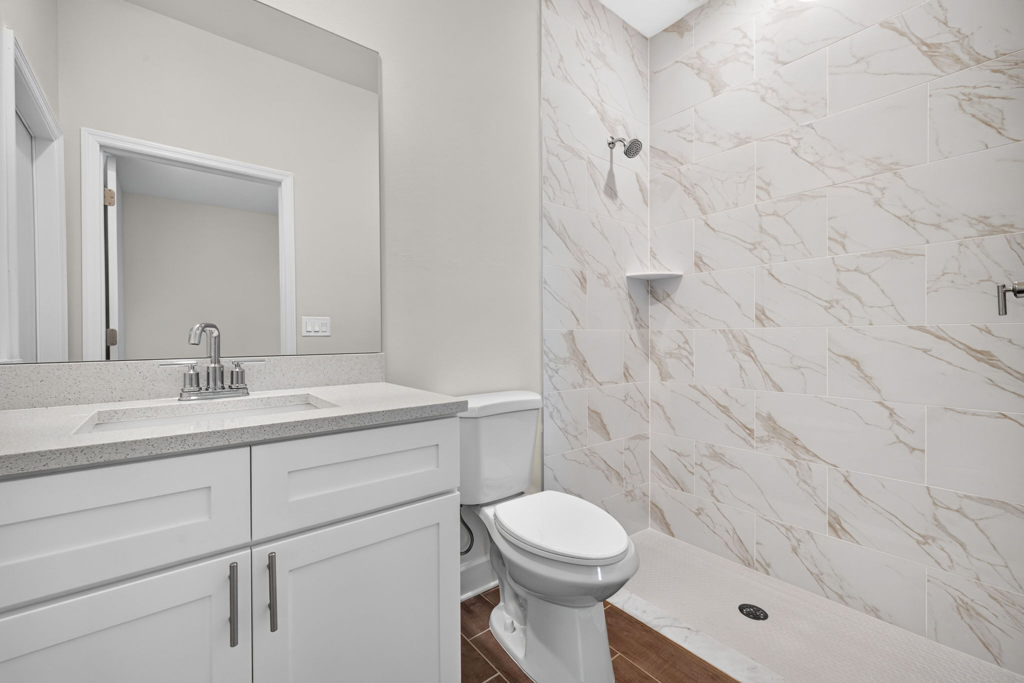 Guest Bathroom 2