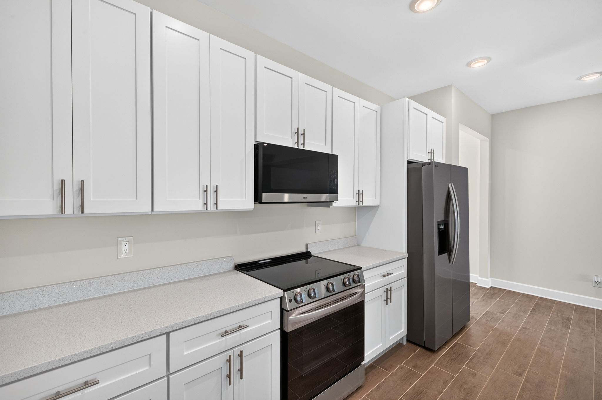 Kitchen 2 of 4