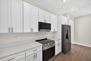Kitchen 2 of 4