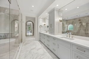 Spa-like Master Bath