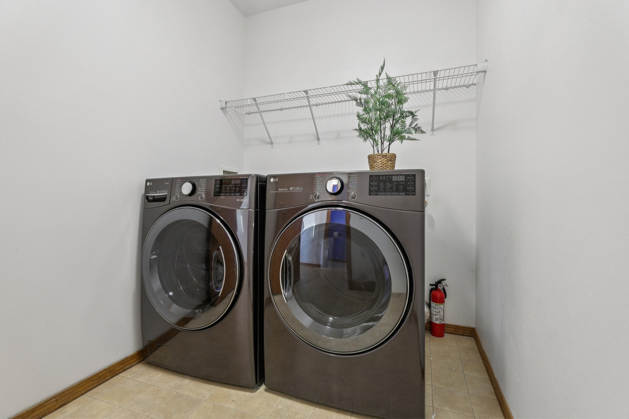 Jasmine Dr-S1501-018.jpg