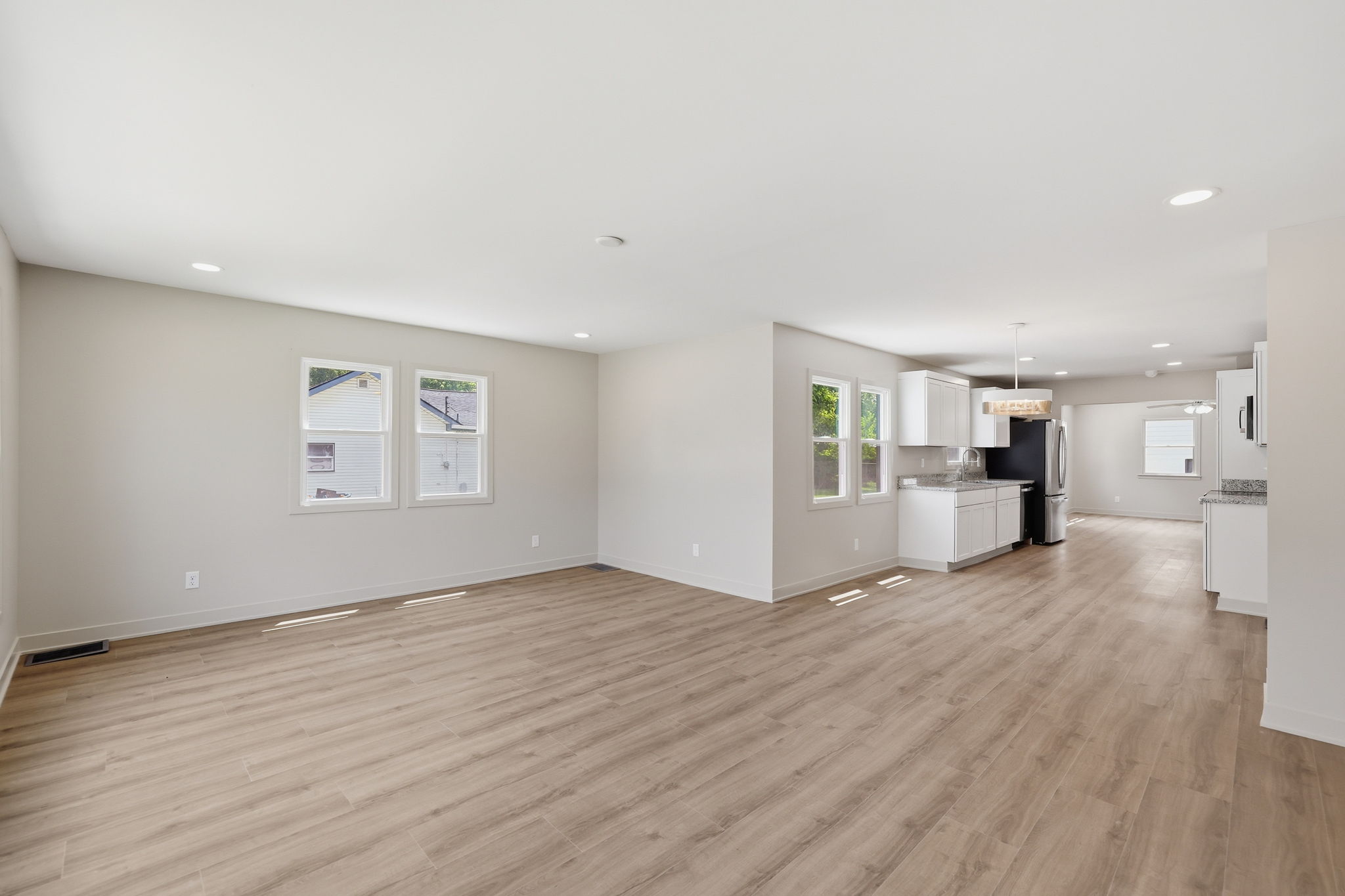 1238 S Centennial St_006