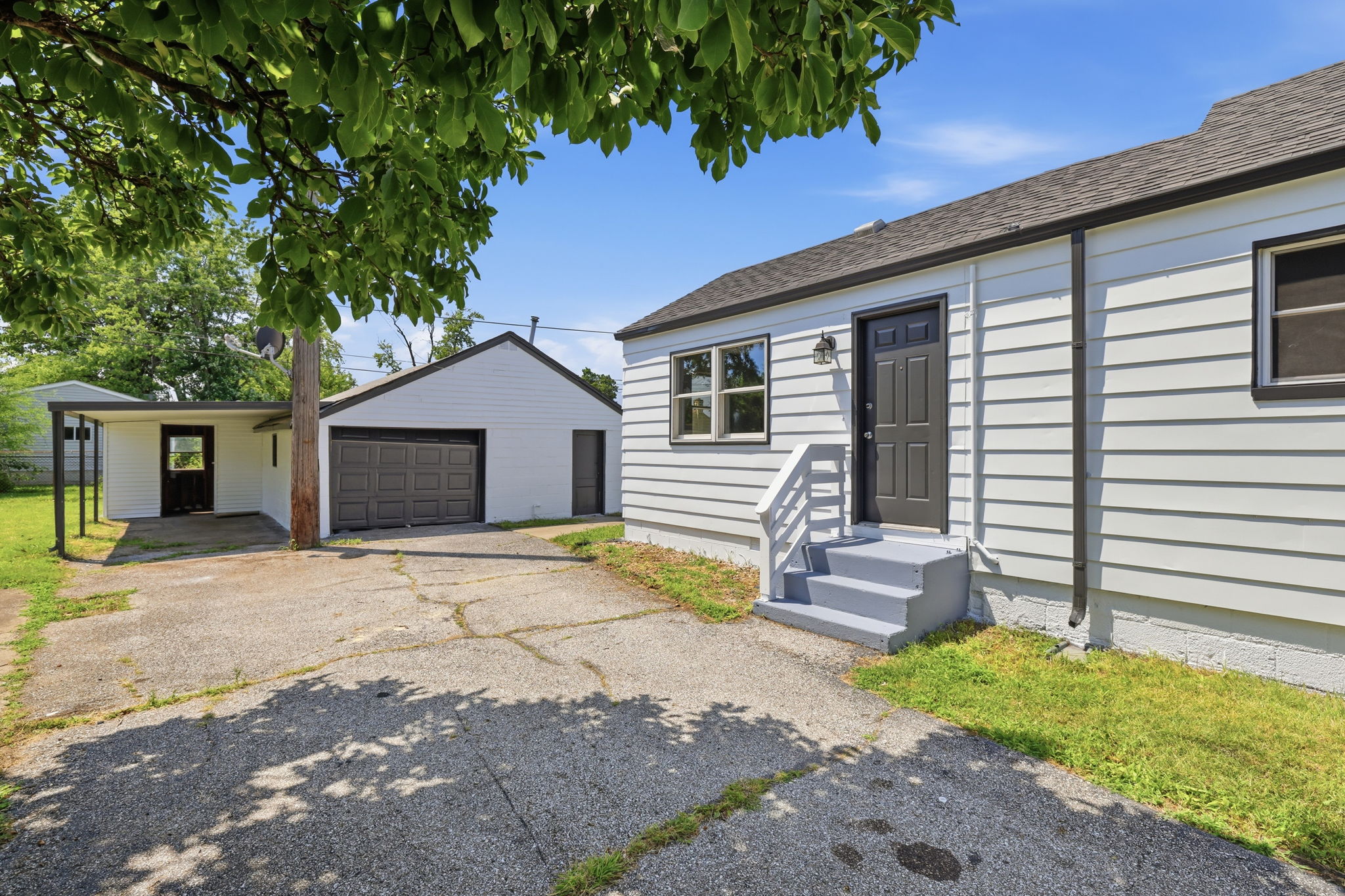 1238 S Centennial St_032