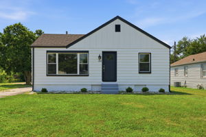 1238 S Centennial St_002